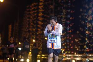 BIB: 43109
                            <button type="button" onclick="openModal(18287324)" class="btn btn-primary btn-sm float-right btn-popup" data-toggle="modal" data-target=".modal-high-quality">
                        <i class="fas fa-shopping-cart"></i> Add to Cart
                    </button>
                                            <button type="button" onclick="isThisMe(18287324, true)" class="btn btn-success btn-sm float-right btn-popup btn-isme hidden" data-toggle="tooltip" data-placement="bottom" title="นี่คือรูปของคุณใช่ไหม คลิกที่นี่เพื่อเอาเข้าอัลบั้ม">
                        <i class="fas fa-plus"></i> Add to album
                    </button>
                    <button type="button" onclick="isThisMe(18287324, false)" class="btn btn-warning btn-sm float-right btn-popup btn-isnotme hidden">
                        <i class="fas fa-ban"></i> Remove from album
                    </button>